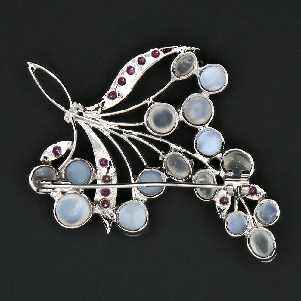 Vintage Rhodium Plated Red Rubies Moonstones Openwork Floral Spray Brooch 1940s‎ - Picture 2 of 5